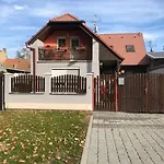 U Mikesa Apartament Brzecław